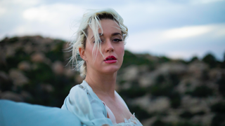With <i>Smile</i>, Katy Perry is desperately trying to have fun again